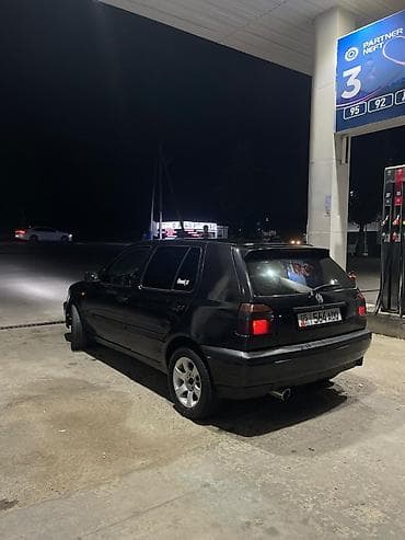 Унаа: Volkswagen Golf: 1992 г., 1.8 л, Кол менен иштөөчү, Бензин, Хетчбек — 5