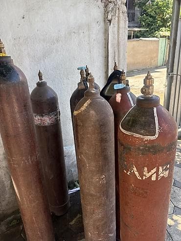 Промышленный газовый баллон, Наполнение: Кислород, Объем баллона: 40 л, Применение: Строительные работы at lalafo.kg Промышленный газовый баллон, Наполнение: Кислород, Объем баллона: 40 л, Применение: Строительные работы