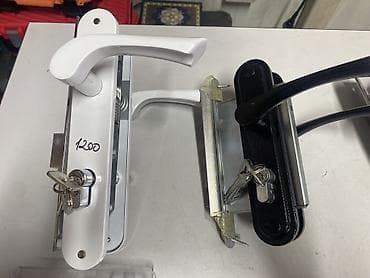 замок установка: Дверная фурнитура и замки - Комплект ручек с врезным замком и — 4