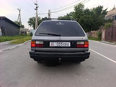 авто пароги: Volkswagen Passat: 1990 г., Универсал — 4