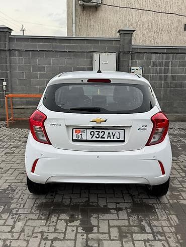 chevrolet tracker ltz: Chevrolet Spark: 2017 г., 1 л, Автомат, Бензин, Хэтчбэк — 3