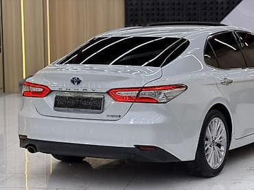 rf 2: Toyota Camry: 2018 г., 2.5 л, Автомат, Гибрид, Седан — 10