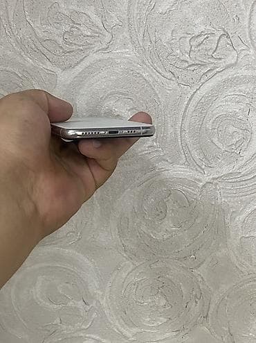 ipad mini4: IPhone 11 Pro, 256 ГБ, 72 % — 8