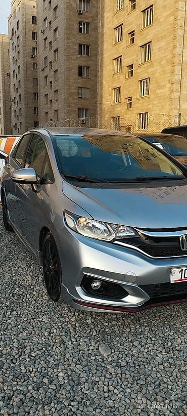 kia sport: Honda Fit: 2019 г., 1.5 л, Вариатор, Бензин, Хэтчбэк — 2