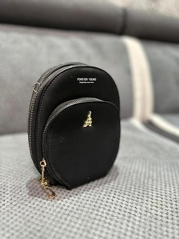 сумочка италия: Компактные кожаные чехлы-кошельки для наушников/мелочей. - Материал — 8