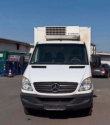 рефы: Рефрижераторный фургон Mercedes‑Benz Sprinter Длина будки 4,30 Мотор — 2