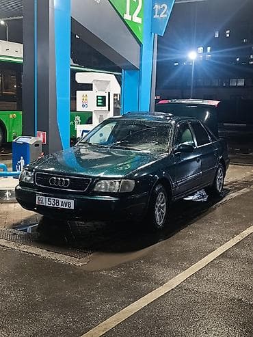 Audi A6: 1994 г., 2 л, Механика, Газ, Седан