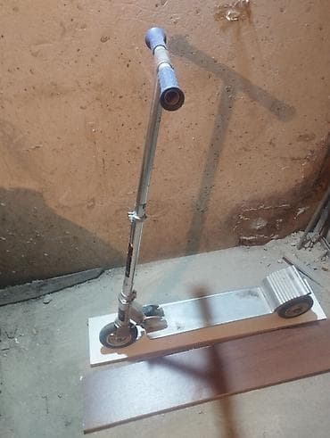 санки с колесами: Продаю детский санки советские (2000сом) Детскую машинку — 8