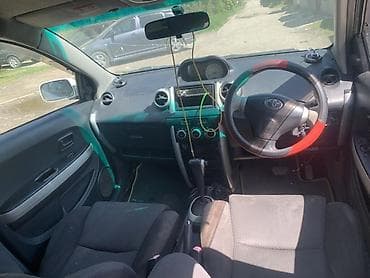 rav4 1996: Toyota Ist: 2004 г., 1.5 л, Автомат, Бензин, Хэтчбэк — 7