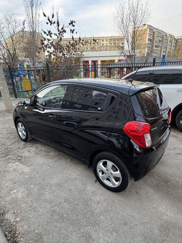 багажник сивик: Chevrolet Spark: 2019 г., 1 л, Автомат, Бензиновая, Хэтчбэк — 2