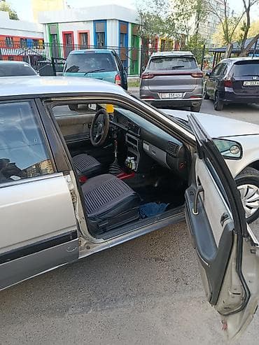 rx 7: Mazda 626: 1991 г., 2 л, Механика, Бензин, Лифтбек — 3