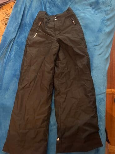 мембранные детские комбинезоны: Продаются штаны детские на 9-10 лет, горные, зимние. С мембранным — 1