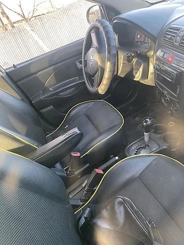 задний вид матиз: Kia Morning: 2010 г., 1 л, Автомат, Бензин, Хэтчбэк — 2