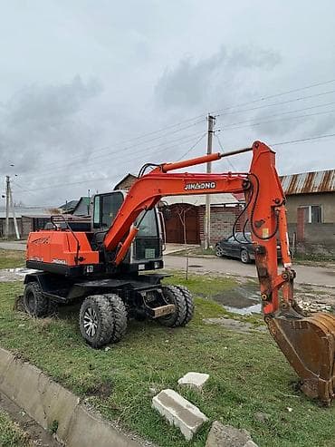 водный банан: Экскаватор, 2017 г., Колесный — 1