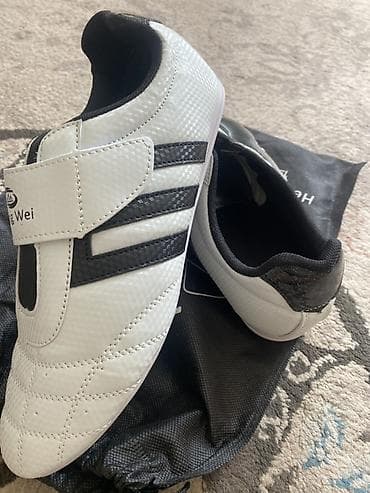 pull and beer: Мужские кроссовки, 41, Новый, цвет - Белый, Самовывоз — 1