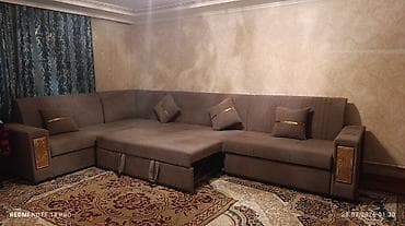 стол с диваном: Угловой диван, C подушками — 3