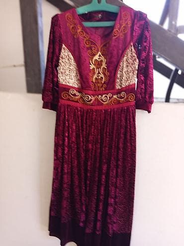 Женские платья — подборка из 4 моделей 1) Бордовое платье с вышивкой