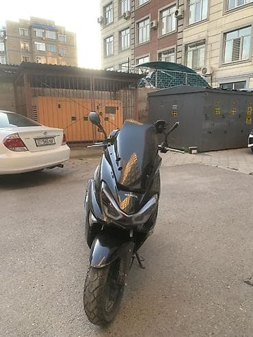 es 2020: Макси-скутер 150 куб. см, Бензин, Б/у — 1