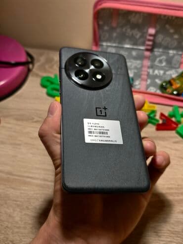 oneplus 13 цена в бишкеке: OnePlus 13, Жаңы, 256 ГБ, түсү - Кара, 2 SIM — 2