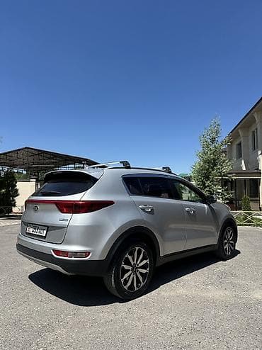 Kia Sportage: 2015 г., 2 л, Автомат, Дизель, Внедорожник — 4