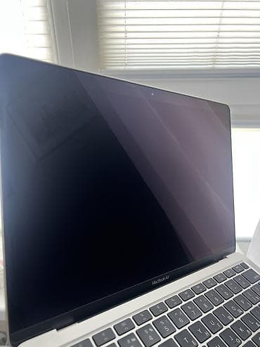 apple watch 8 серия: Apple MacBook Air 13" (M1) - Экран 13.3" в отличном состоянии 8/512 — 2