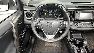 step rf3: Toyota RAV4: 2018 г., 2.5 л, Автомат, Гибрид, Кроссовер — 10
