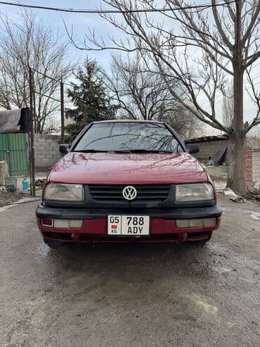 Volkswagen Vento: 1992 г., 1.8 л, Механика, Бензин, Седан