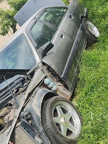 vw id6: Audi 100 C3 бывший на данный момент полностью разобрано и собирается — 2
