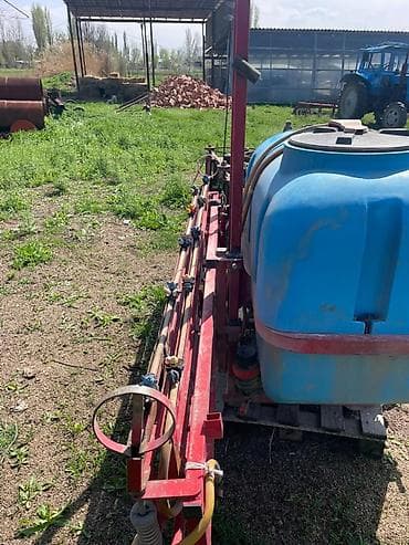 глаза для фуры: Навесной тракторный опрыскиватель для полевых культур срочно продаю — 1