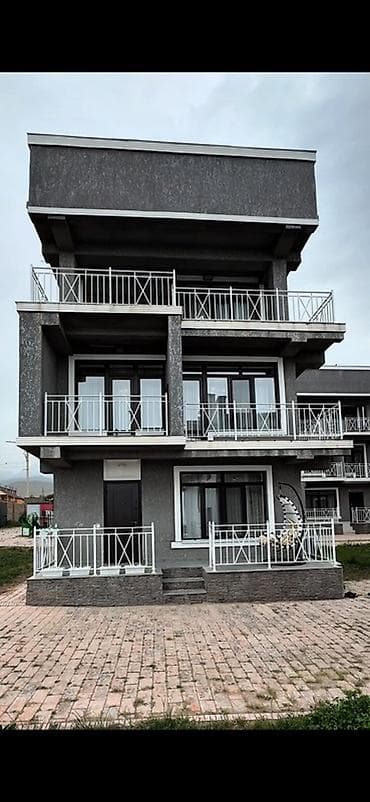 Коттедж, Лагуна | Каприз, Бостери, Унаа токтотуучу жай, унаа туруучу жай