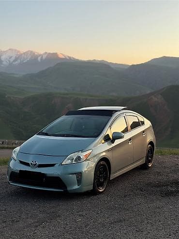 солнеч: Toyota Prius: 2012 г., 1.8 л, Вариатор, Гибрид, Хэтчбэк — 2