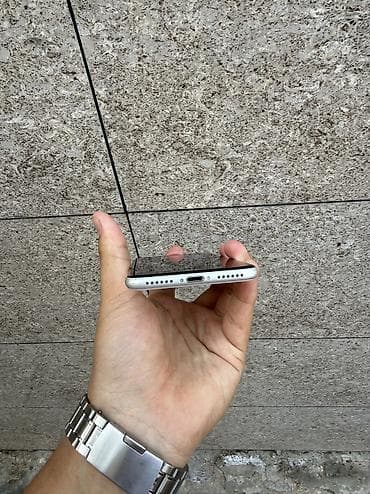 type s: IPhone SE 2020, Б/у, 64 ГБ, White Titanium, В рассрочку, 89 % — 5