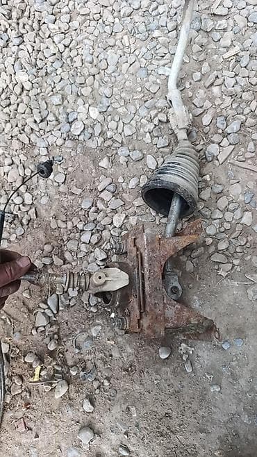 вал отбора мощности: Механизм кулисы КПП в сборе Audi 100 об 1.8 Описание: - Полный узел — 2