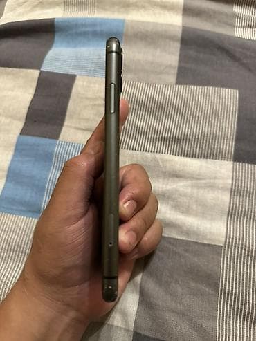 режим 12 с: IPhone 11, черный, 128 ГБ Характеристики и функции: - Экран 6.1" — 6