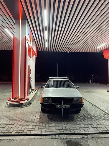dodge charger: Audi 100: 1988 г., 2.3 л, Механика, Газ, Седан — 5