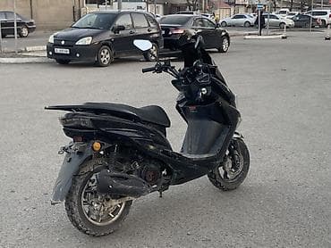 Скутеры: Скутер/максискутер 150–200 см³ (ориентировочно), черный, с высоким — 1