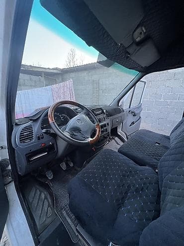 посадка авто: Mercedes-Benz Спринтер: 2002 г., 2.2 л, Ручные, Дизель, Фургон — 2