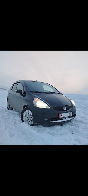 Honda Jazz: 2006 г., 1.4 л, Механика, Бензин, Хэтчбэк at lalafo.kg Honda Jazz: 2006 г., 1.4 л, Механика, Бензин, Хэтчбэк