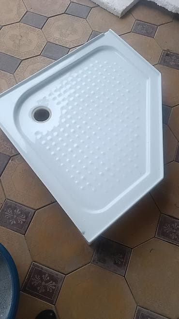 Дом и сад: Угловой поддон для душа - Форма: пятиугольный (радиусный угол под — 1