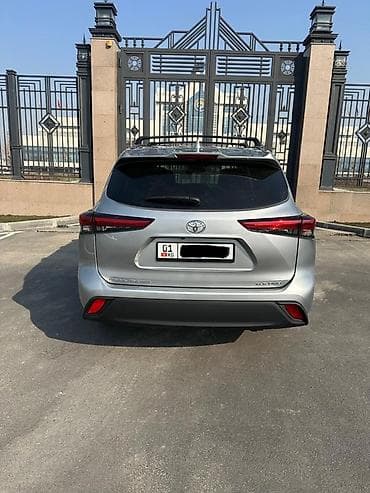 Toyota Highlander: 2020 г., 3.5 л, Автомат, Бензин, Кроссовер — 2