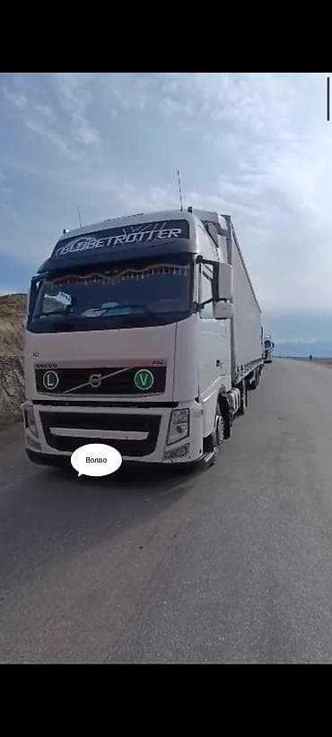 Тягач, Volvo, 2013 г., Тентованный — 2
