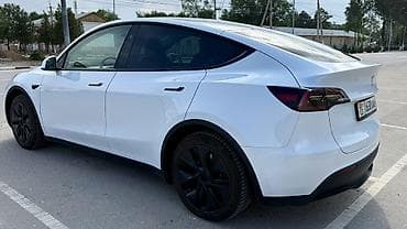 Tesla: Tesla Model Y: 2024 г., Автомат, Электромобиль, Кроссовер — 7
