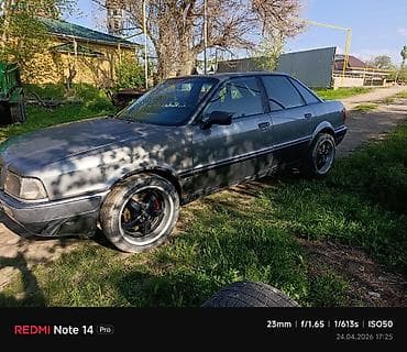 что за машина: Audi 80: 1992 г., Седан — 5