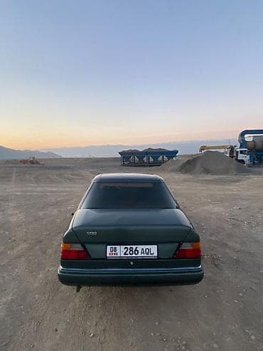 кузов мерседес 124: Mercedes-Benz W124: 1992 г., 2.3 л, Механика, Бензин, Седан — 5