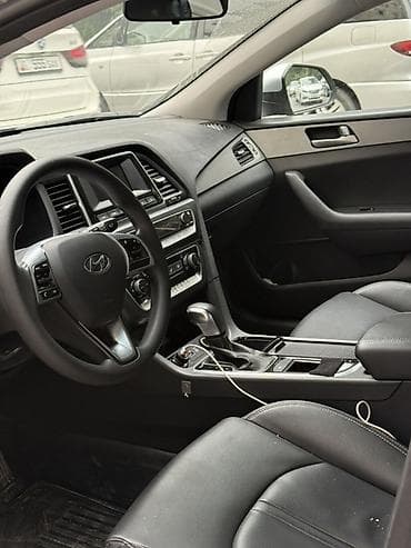 күзгү: Hyundai Sonata: 2020 г., 2 л, Автомат, Бензин, Седан — 10