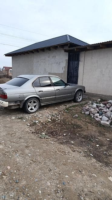 для е34: BMW 5 series: 1989 г., 2 л, Механика, Седан — 1