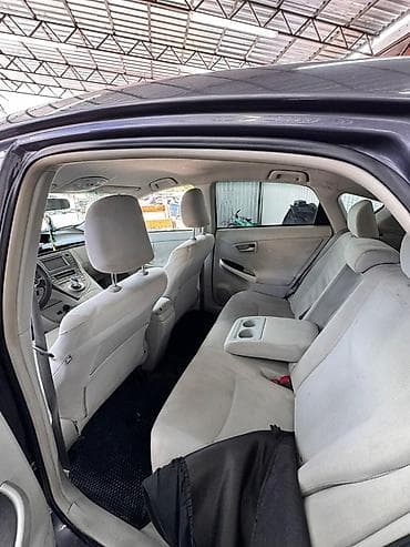 Toyota Prius: 2012 г., 1.8 л, Автомат, Гибрид, Хэтчбэк — 6