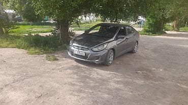 subaru xv: Hyundai Accent: 2011 г., Бензин, Седан — 3