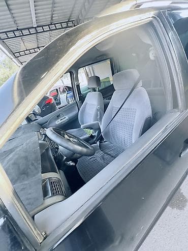 Volkswagen Sharan: 2001 г., 1.8 л, Механика, Бензин, Минивэн — 10