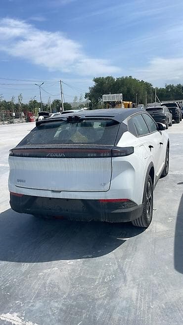 model y: Dongfeng : 2026 г., Электромобиль, Кроссовер — 2